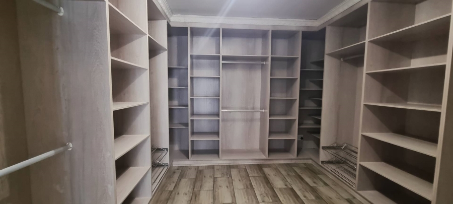 5 Bedroom Property for Sale in Bayswater Free State